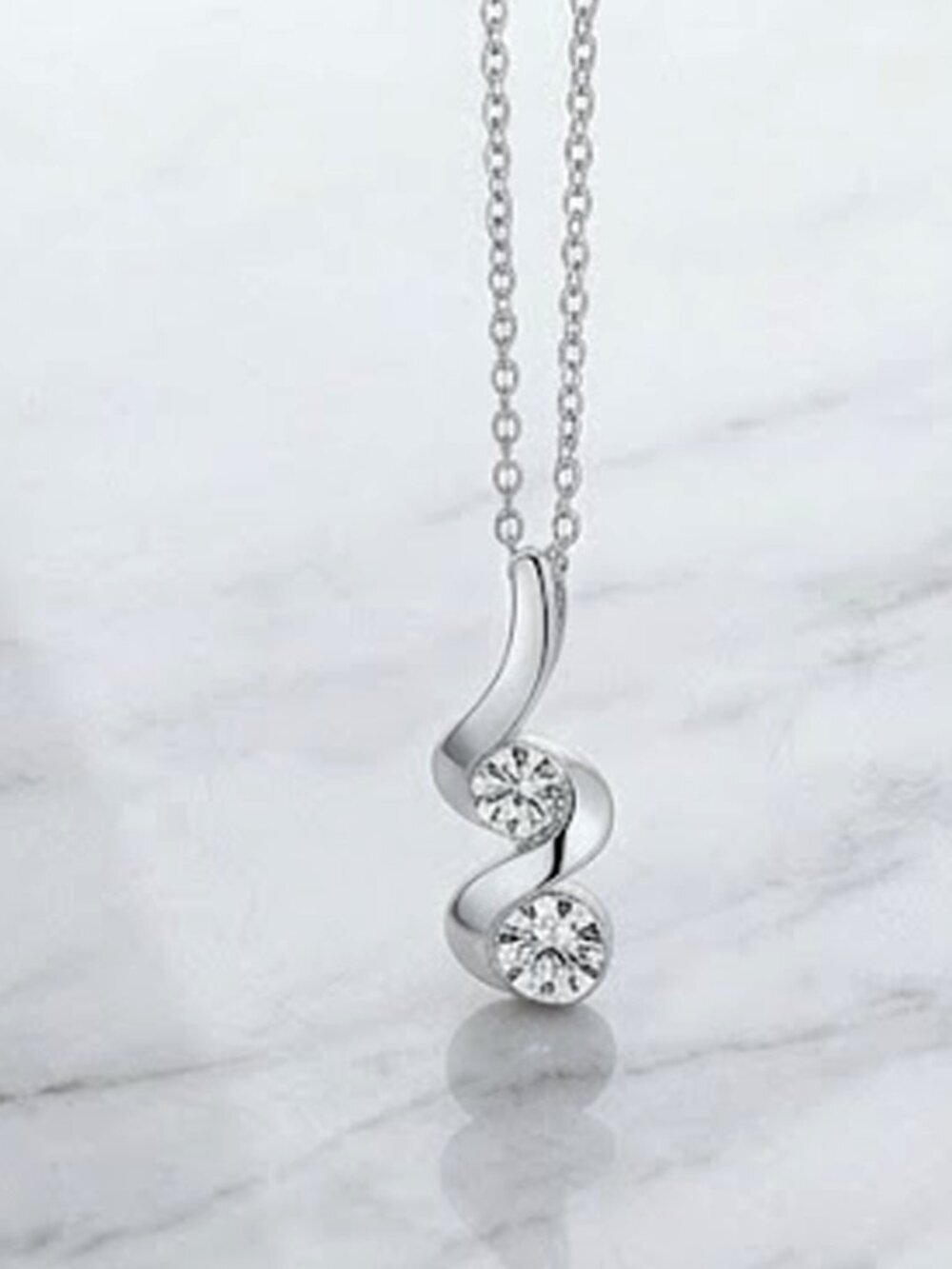 Ladies Gorgeous Platinum Necklace
